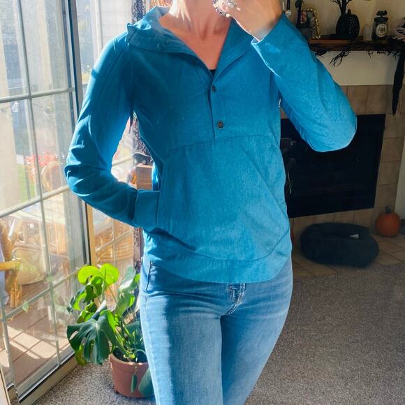 Marmot blue pullover hooded lightweight jacket - Picture 2 of 6